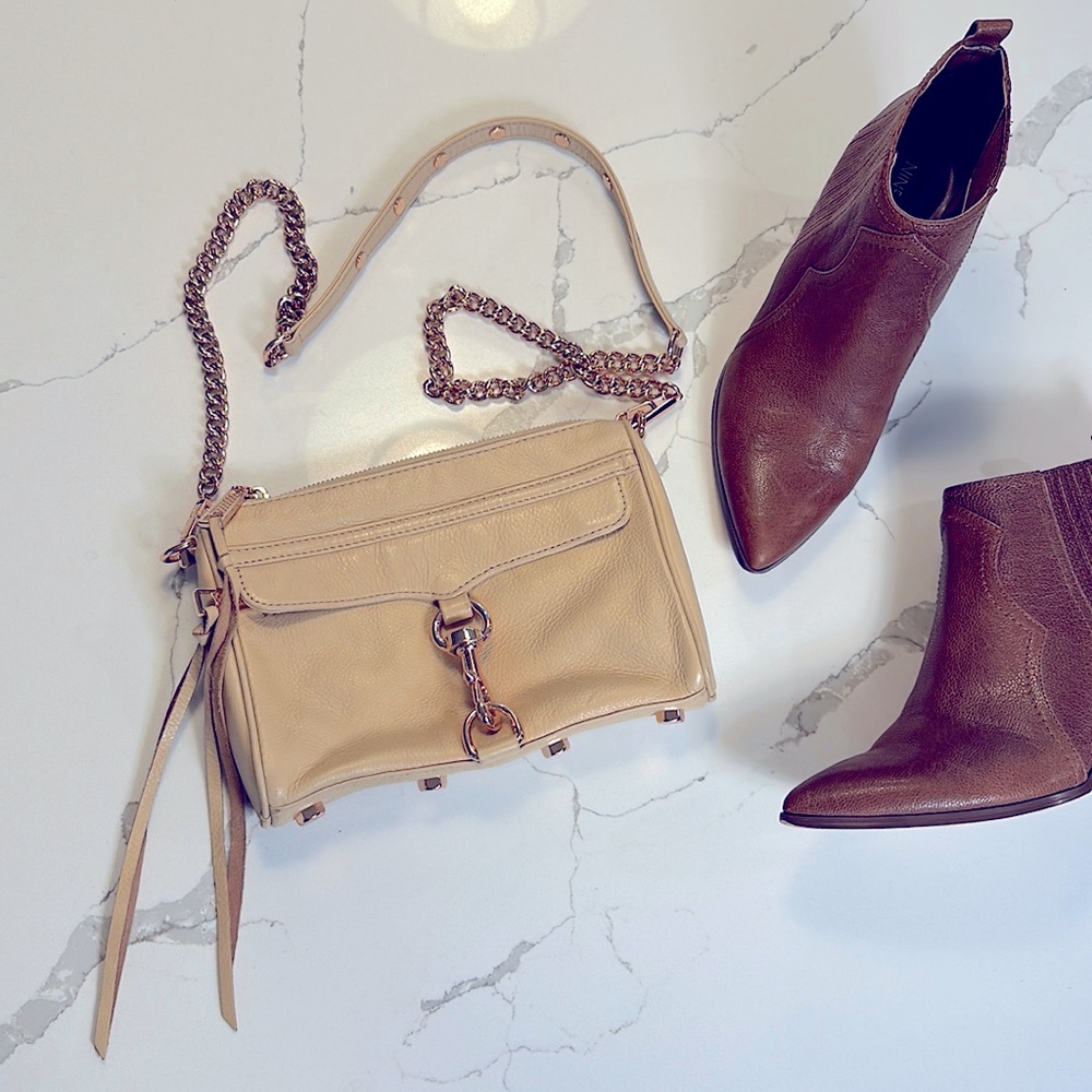 Rebecca Minkoff MAC blush leather and rose gold bag purse. Crossbody.